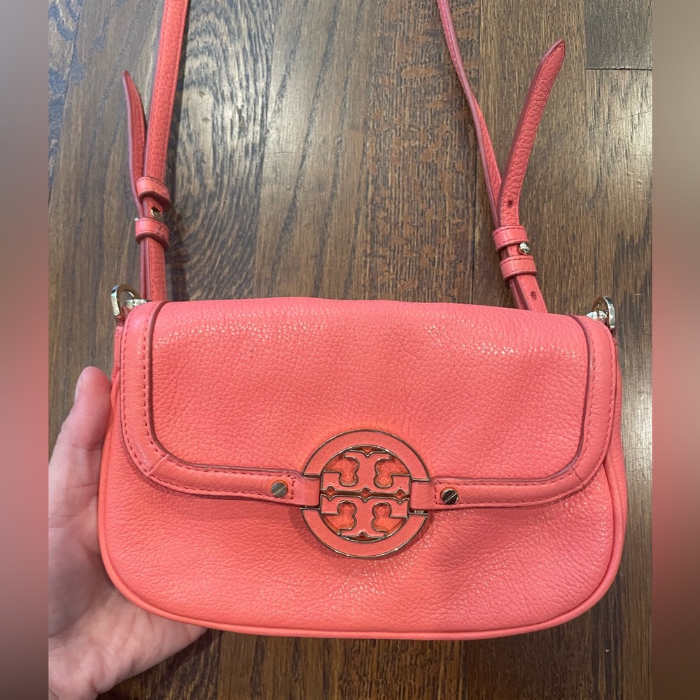 Tory Burch small peach coral cross body